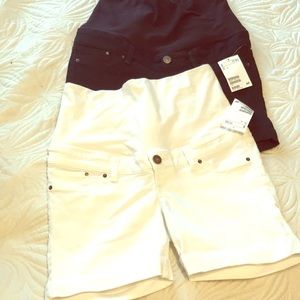 Maternity Shorts NWT never worn size 4